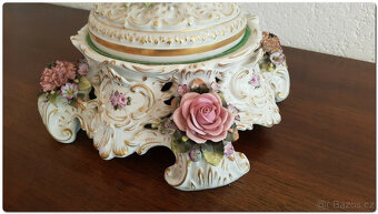 1911 - Porcelánová ornamentální váza - váza potpourri v neor - 5
