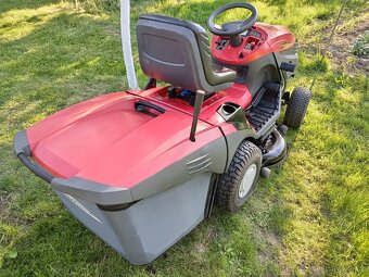 Prodám zahradní traktor castel garden - 5