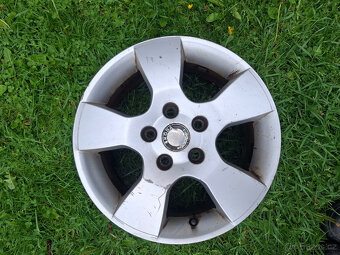 Pneu Barum 195/65 R15 – 2x Bravuris 5, 2x Polaris 6 + Al dis - 5