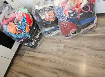 Prodám 12 pytlů secondhandu 1x pytel 1299 ,- mix velikostí - 5