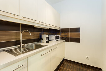Pronájem kanceláře 38,4 m² Jana Růžičky, Praha - Kunratice - 5