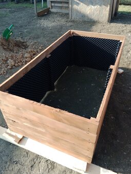 Vyvýšený záhon/truhlík - 5