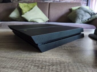 PlayStation 4 1TB + Dualshock + nabíjecí stojan - 5