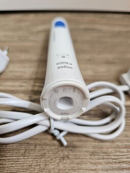 PRODÁM ELEKTRICKÝ ZUBNÍ KARTÁČEK Oral-B Pro 600 - 5