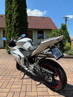 Yamaha YZF-R125 - 5