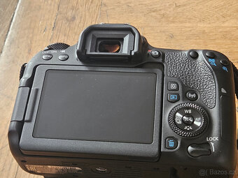 Canon 77D + EF-S 18-55 IS STM - 5