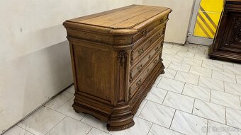 Starožitná masivní komoda - 5