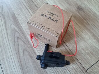 Zamek nadrze (Motorček) nádrže Audi Volkswagen - 5