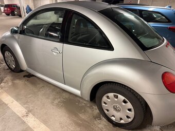 Volkswagen New Beetle - 5