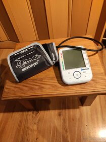 Měřič krevního tlaku
- BlueTooth - 5