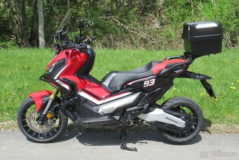Honda X-ADV 750 LeoVince - 5