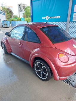 VW New Beetle 2.0 benzín - 5