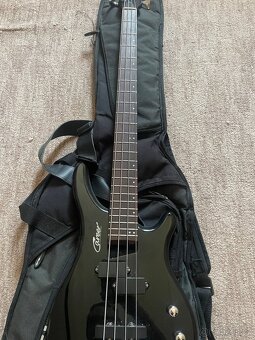 Basová kytara s kombem - 5