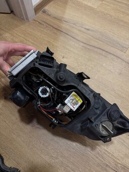 Bmw e90 xenon lampa - 5