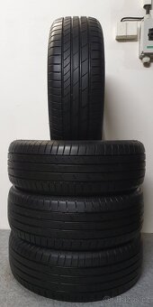 4x -- 205/60 R16 Letní pneu Kumho Ecsta PS71 -- - 5