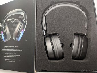 Bezdrátová sluchátka Roccat Syn Max Air - 5