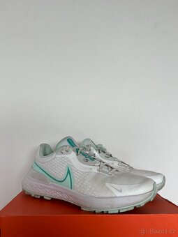 Nike INFINITY PRO 2 boty bez spiků 43 - 5