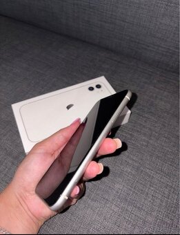 IPhone 11 128GB Bílý kondice baterie 73% - 5