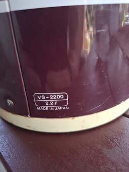 pumpovaci termoska 2,2 L. - 5