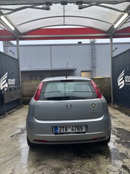 Fiat grande Punto 1.2 - 5