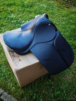 Všestranné sedlo PFIFF New Lord  17,5" - 5