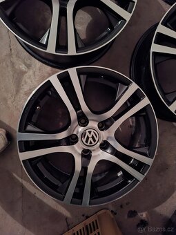 Alu Kola 17" 5x112 Nové pneu Tomket 225/50/17 - 5