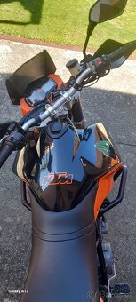 Prodám Ktm 990 SUPERMOTO - 5
