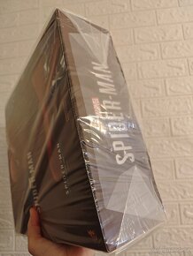 Hot Toys Spider-man Classic suit - 5