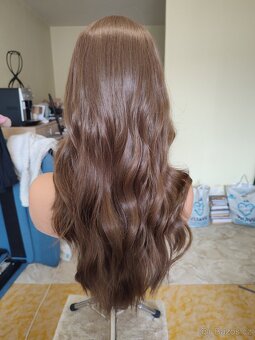 Nová vlnitá světle hnědá Lacefront paruka - 5