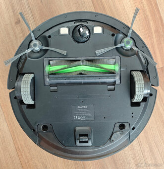 Značkový robotický vysavač iRobot Roomba Combo 1138 - 5