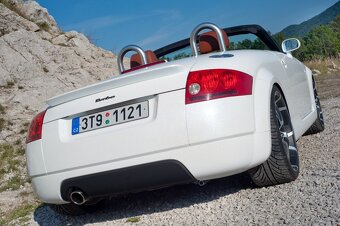 AUDI TT 1,8 T cabrio r.v. 2000 najeto 119 000km - 5
