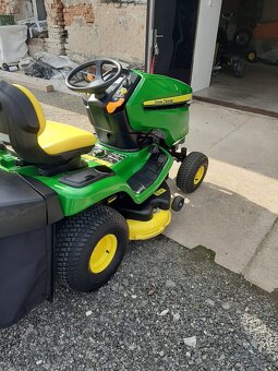 Zahradní traktůrek John Deere - 5