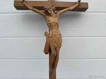 Starý velký celodřevěný kříž krucifix Ježíš - 5