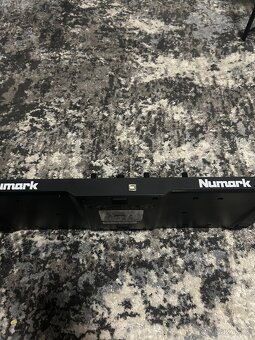 🎧 Numark Mixtrack 3 – DJ kontrolér - 5