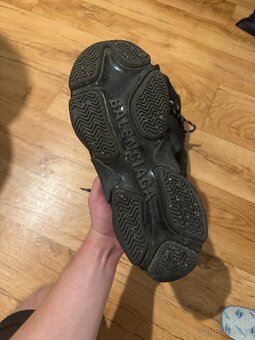 Balenciaga Triple S - 5