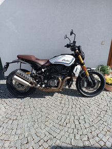 Indian FTR 1200 - 5