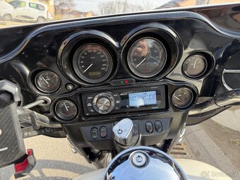 Harley davidson electra glide ultra Classic FLHTCU 2012 - 5