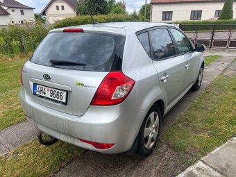 Kia ceed 1.4 benzin, 80kw, rv 2010 ,koupeno nove v CR - 5