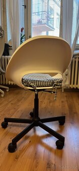 IKEA otočná židle + podsedák - 5