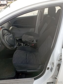Kia ceed 1.6 i na díly - 5