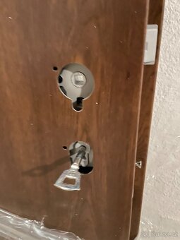 Zadlabací zámek - 5