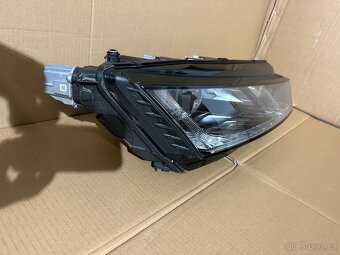 Škoda Octavia 4 pravý full led - 5