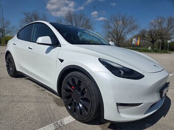 Tesla model Y Performance AMD Ryzen Berlin - 5