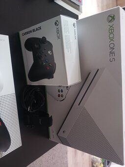 Xbox ONE S 1tb, 2 ovladače, volant Ferrari, 4x hry - 5