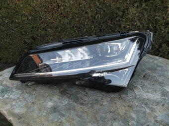 ŠKODA SUPERB 3 SVĚTLA-DVEŘE I 5-BLATNÍKY-NÁRAZNÍKY - 5