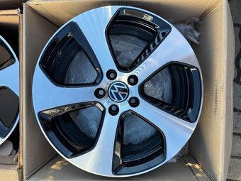 ORIGINÁL Alu Volkswagen AUSTIN R18, 5x112 - ZÁNOVNÍ - 5