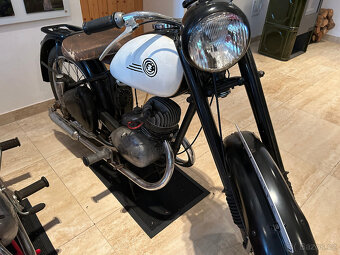 Jawa 250 " pérák " Fr. Janeček + 2 x ČZ 150 C - 5