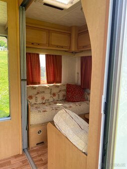 Karavan s předstanem - 5