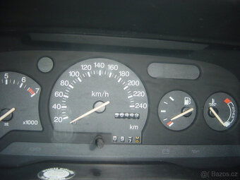 Ford Escort. 1.6I 16V - 5