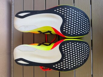 Běžecké boty Asics METASPEED EDGE PARIS, vel. 45-46 - 5